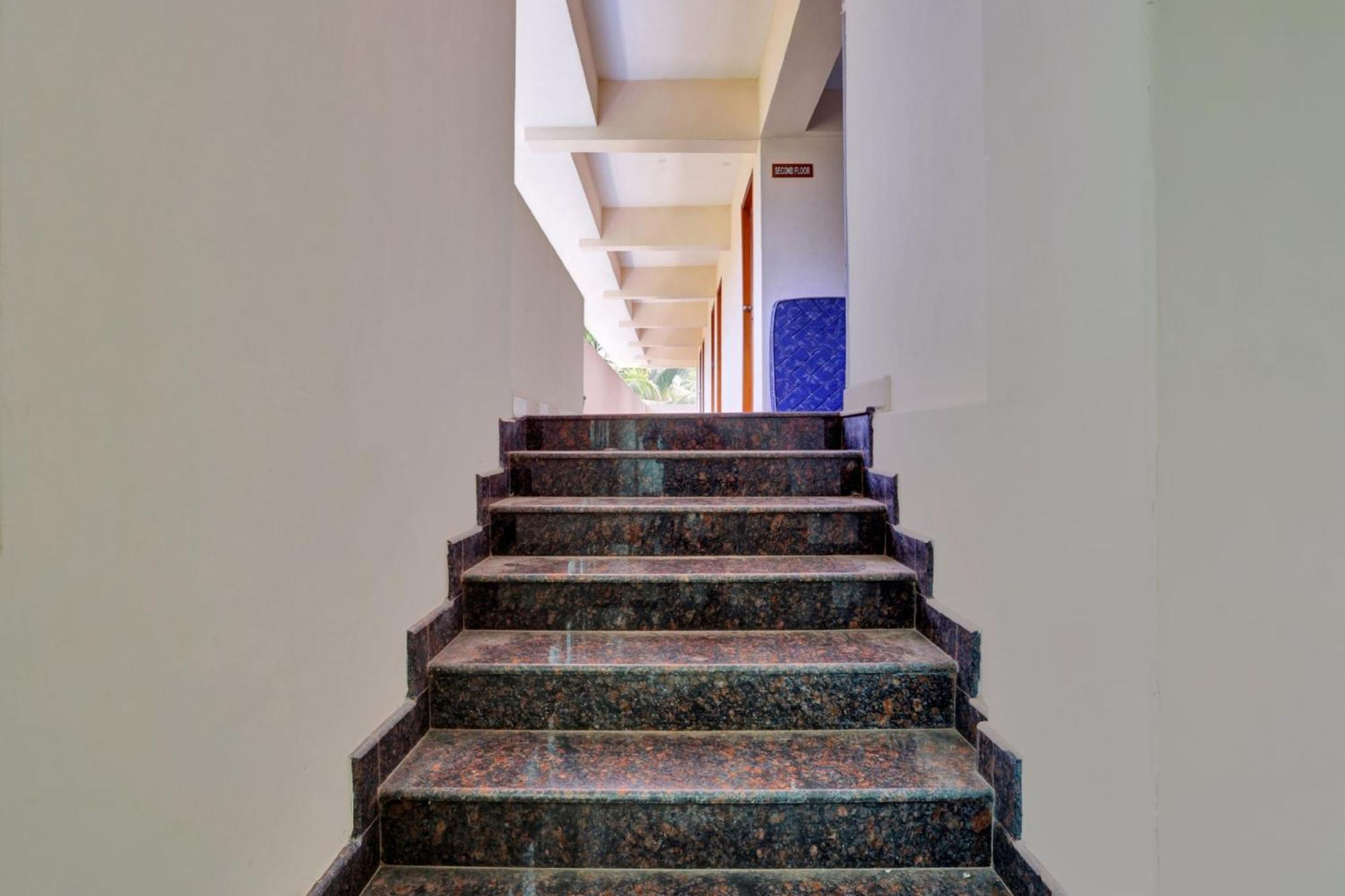 Hotel O Family Castle Inn Collection O Thiruvananthapuram Ngoại thất bức ảnh