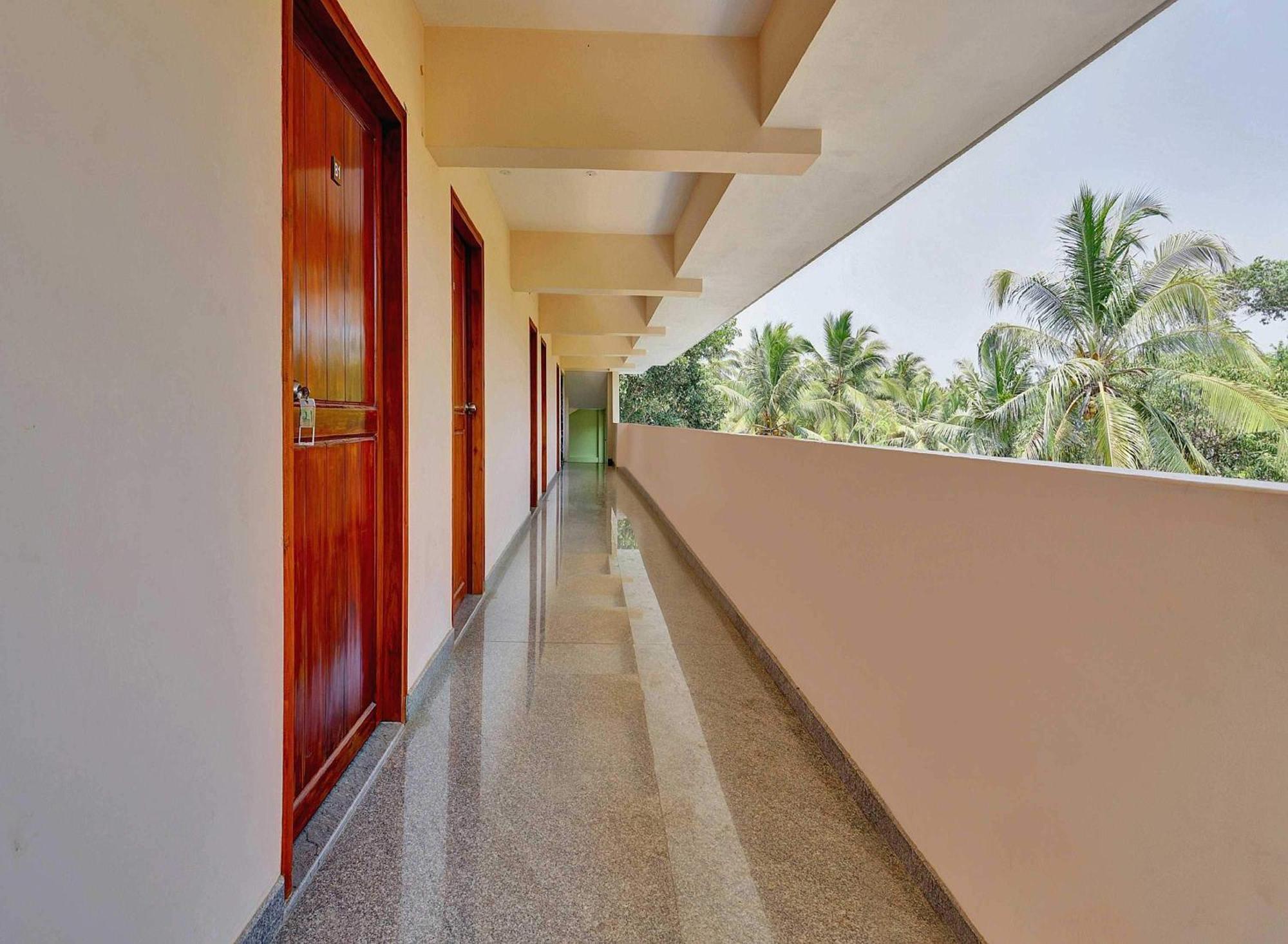 Hotel O Family Castle Inn Collection O Thiruvananthapuram Ngoại thất bức ảnh